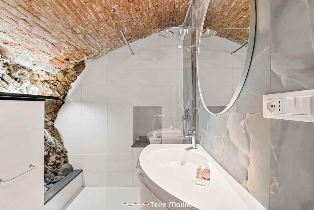 Апартаменты Scatola Di Latta, Terremarine Риомаджиоре Экстерьер фото
